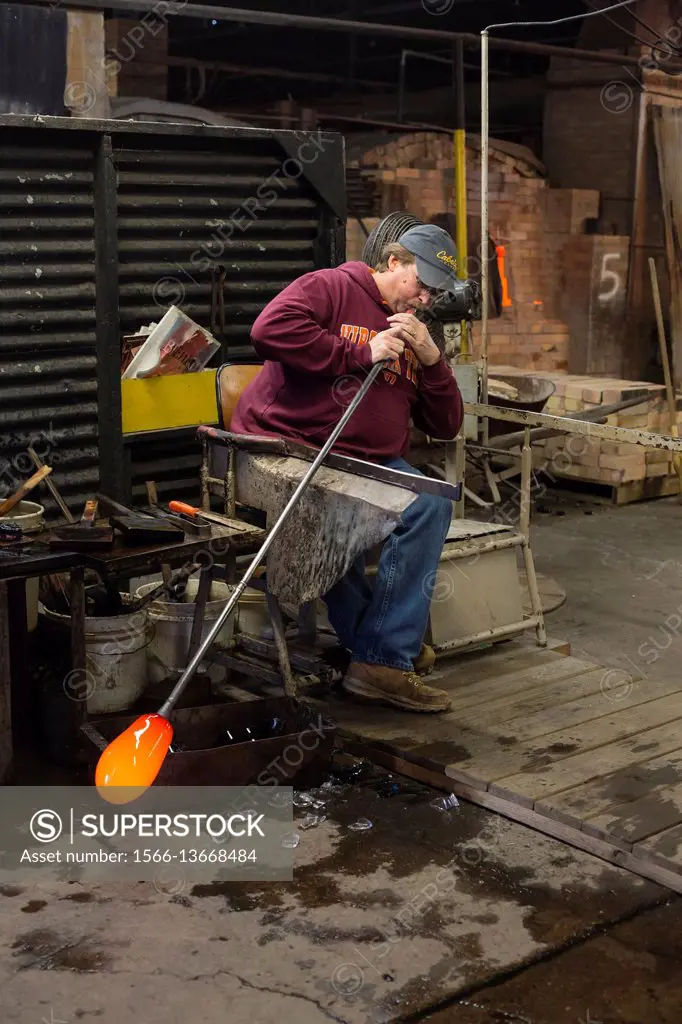 Milton, West Virginia - Glassblower at work at the Blenko Glass Company.