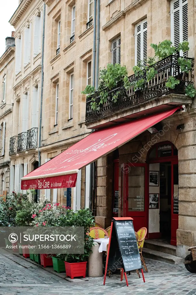 Terrace. Bar-Cave de la Monnaie. The greedy street. Bordeaux. Gironde. Aquitaine. France. Europe.