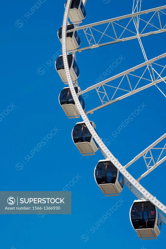 Ferris Wheel against blue sky, Seattle, Washington.