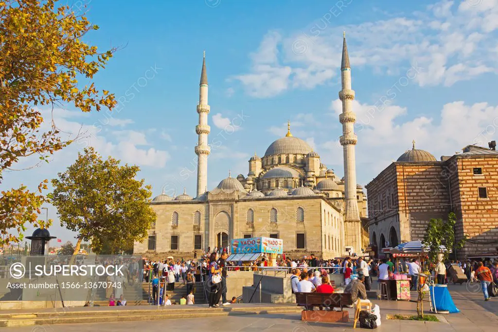 Istanbul, Turkey. Yeni Cami, or the New Mosque and the square in front.