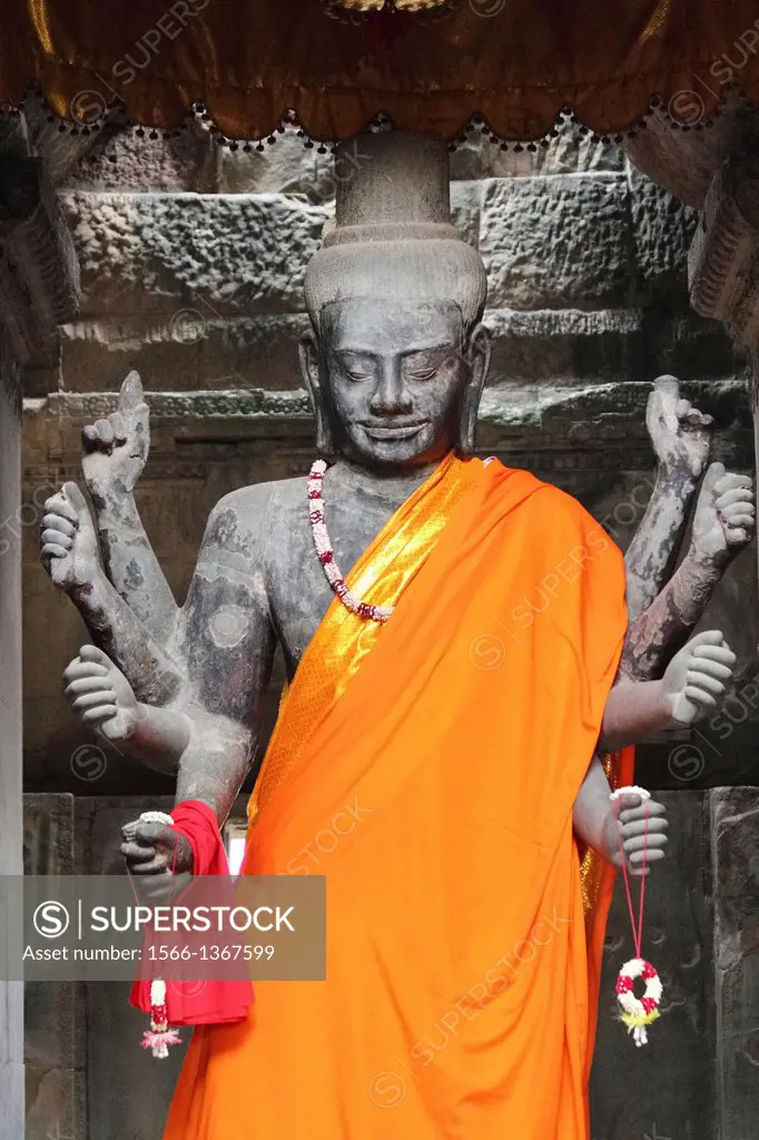 Statue in the Temple of Angkor Wat, Cambodia