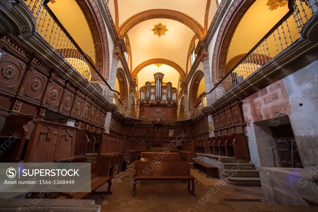 Interior of Oaxaca Cathedral: Oaxaca, Mexico.