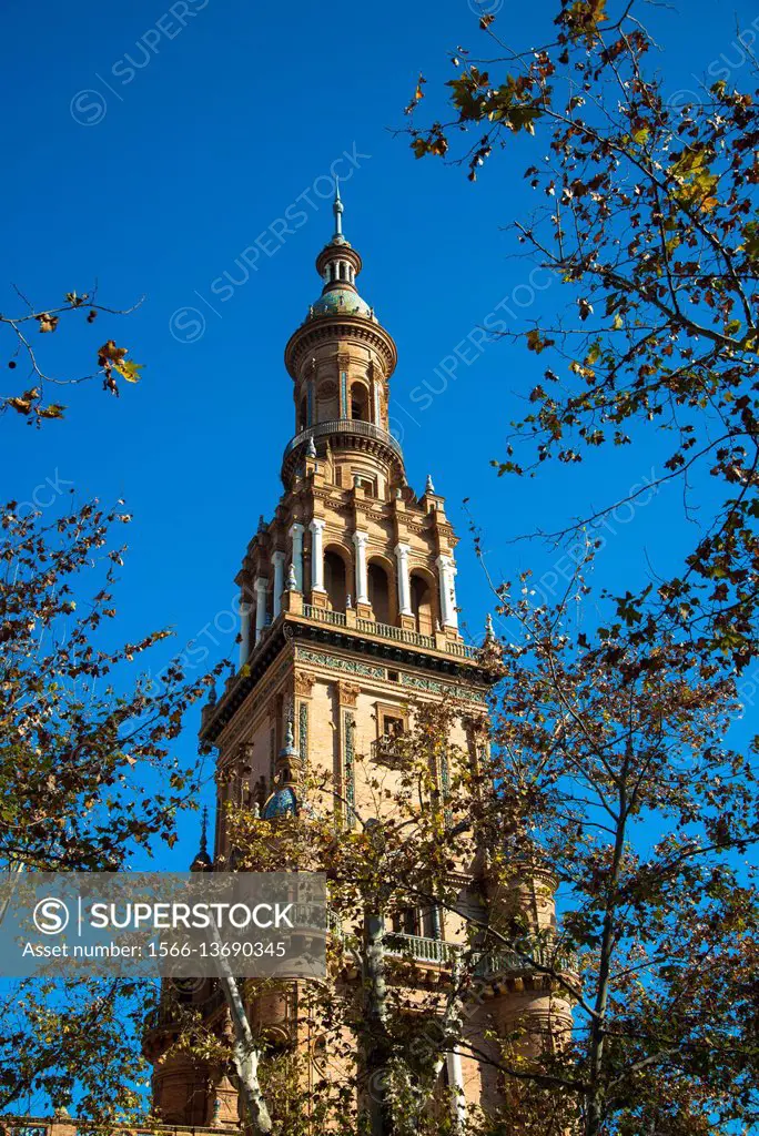belltower of giralda cathedral in sevilla, spain