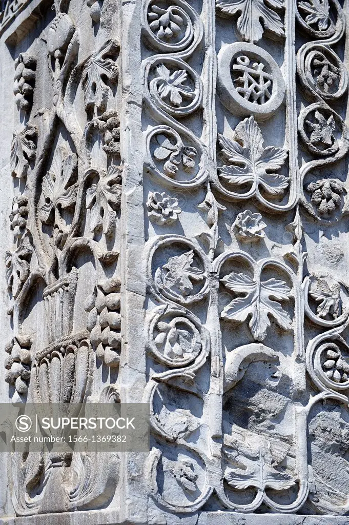 Detail of sixth Century Pillars From Acre with oriental bas releif geometric designs. St Mark's Basilica, Venice. Looted from Constantinople after the...