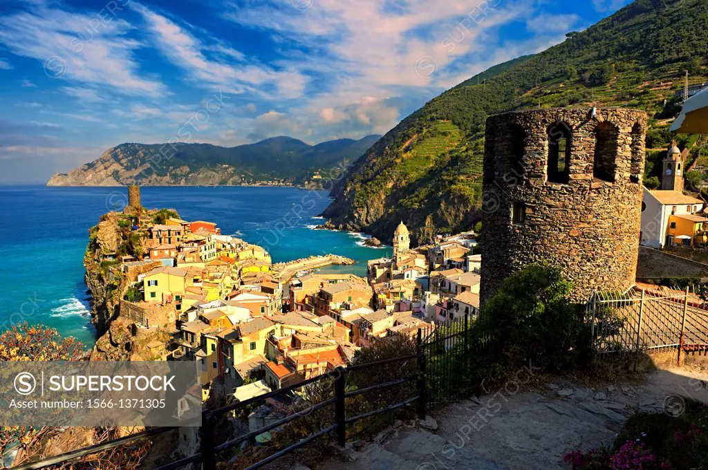 Photo of colorful fishing housesthe fishing port of Vernazza at sunrise, Cinque Terre National Park, Ligurian Riviera, Italy. A UNESCO World Heritage ...