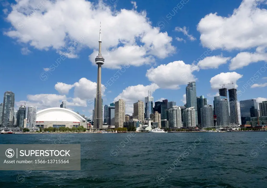 Toronto skyline and CN Tower from Toronto Lake.