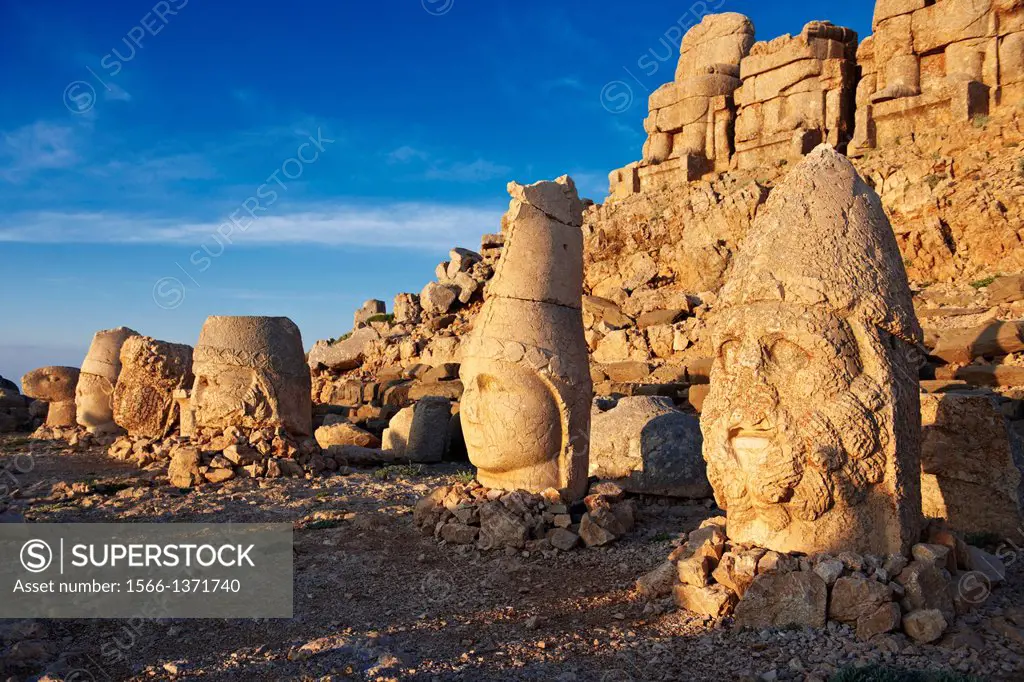 Pictures of the statues of around the tomb of Commagene King Antochus 1 on the top of Mount Nemrut, Turkey. Stock photos & Photo art prints. In 62 BC,...