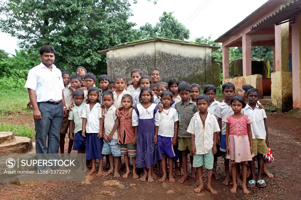 A group of Katkari tribal children, Maharashtra, India. The Katkari are an Indian Hindu community mostly belonging to the state of Maharashtra. They h...