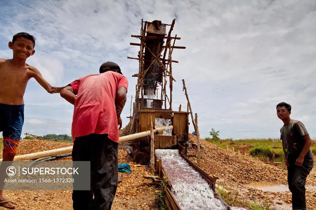 Workers on the Diamond Fields of Cemapaka, Indonesia.