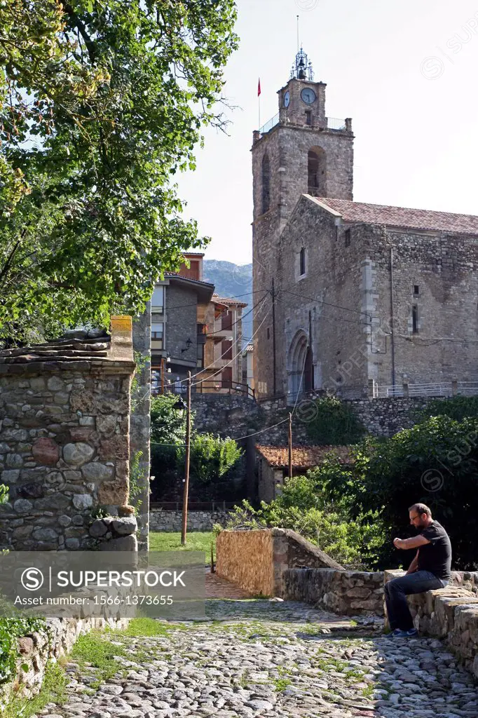 Church of Sant Esteve, medieval bridge, Baga, Catalonia, Spain