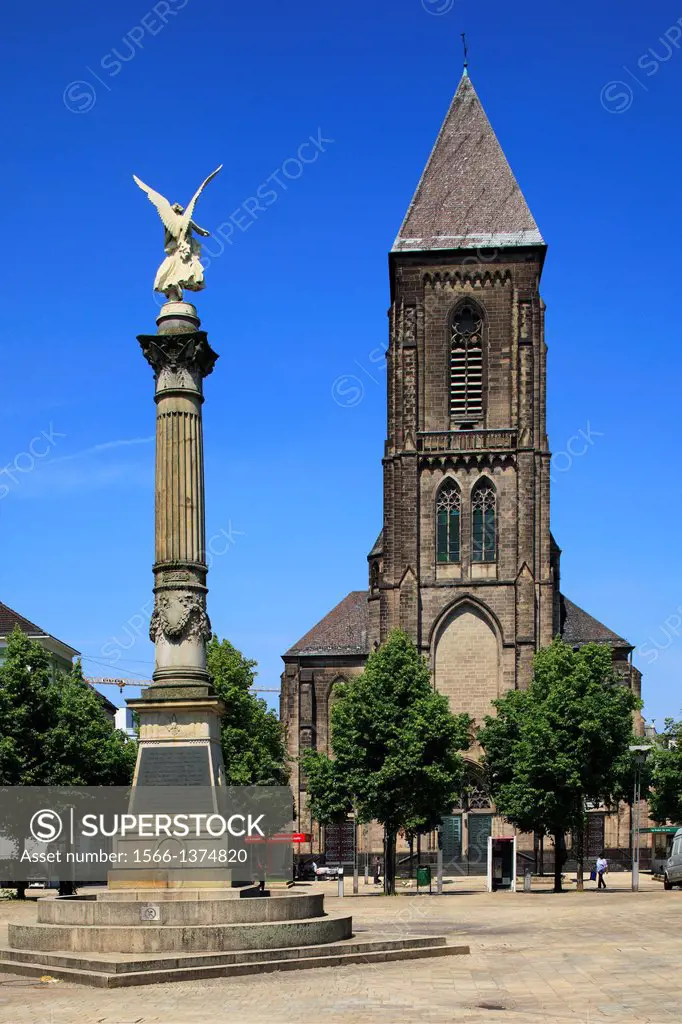 Germany, Oberhausen, Ruhr area, Lower Rhine, Rhineland, North Rhine-Westphalia, NRW, Altmarkt, market place, victory column with Nike, goddess of vict...