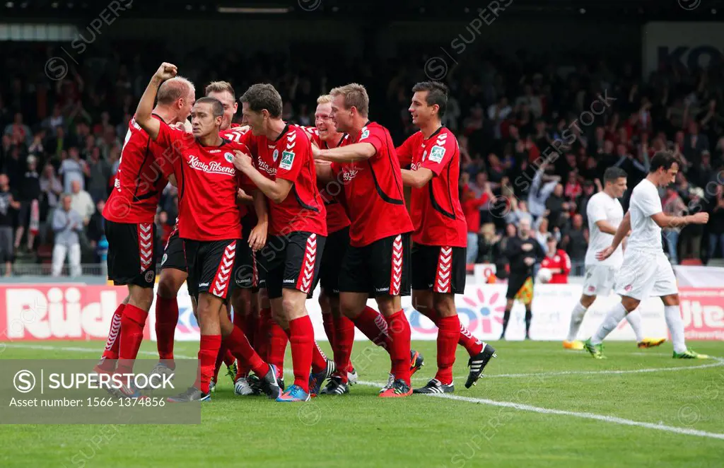 sports, football, Regional League West, 2013/2014, Rot Weiss Oberhausen versus Rot Weiss Essen 2:0, Stadium Niederrhein in Oberhausen, scene of the ma...