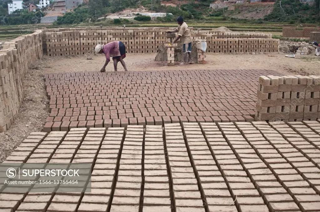 Workers in a brickyard at Ambositra ( Madagascar).