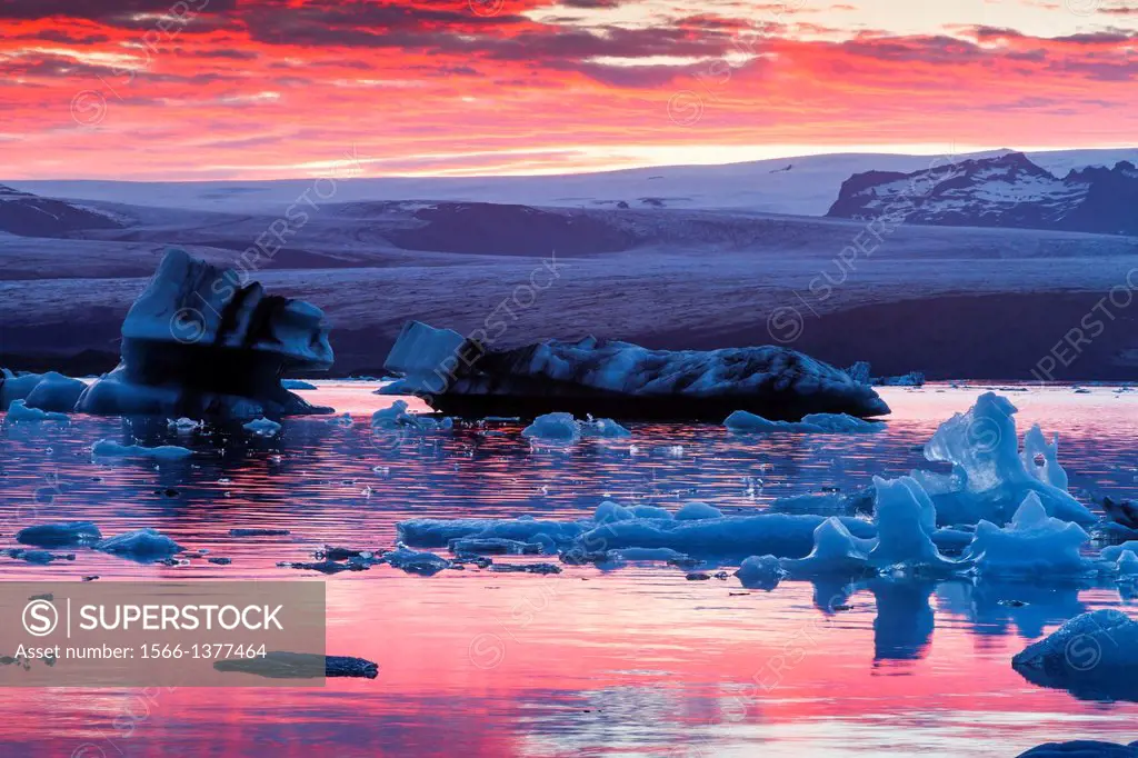 Jokulsarlon glacial lake. Iceland, Europe.