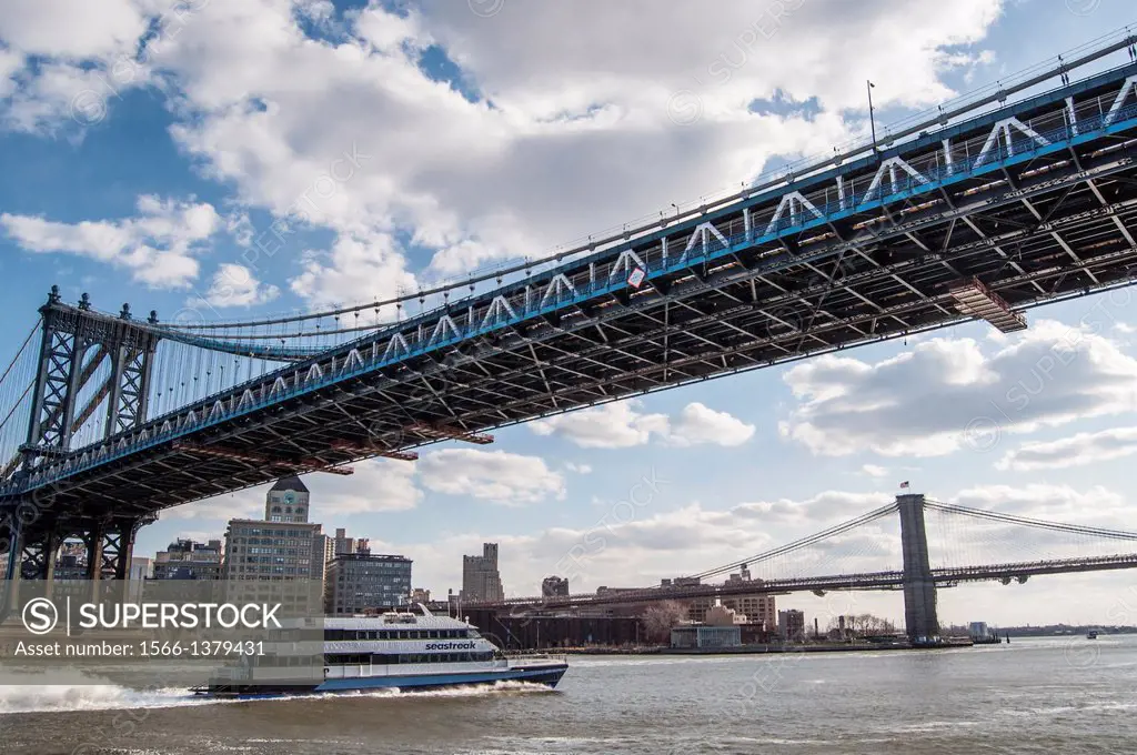 Queensboro Bridge, Roosevelt Island and the East River, New York City.