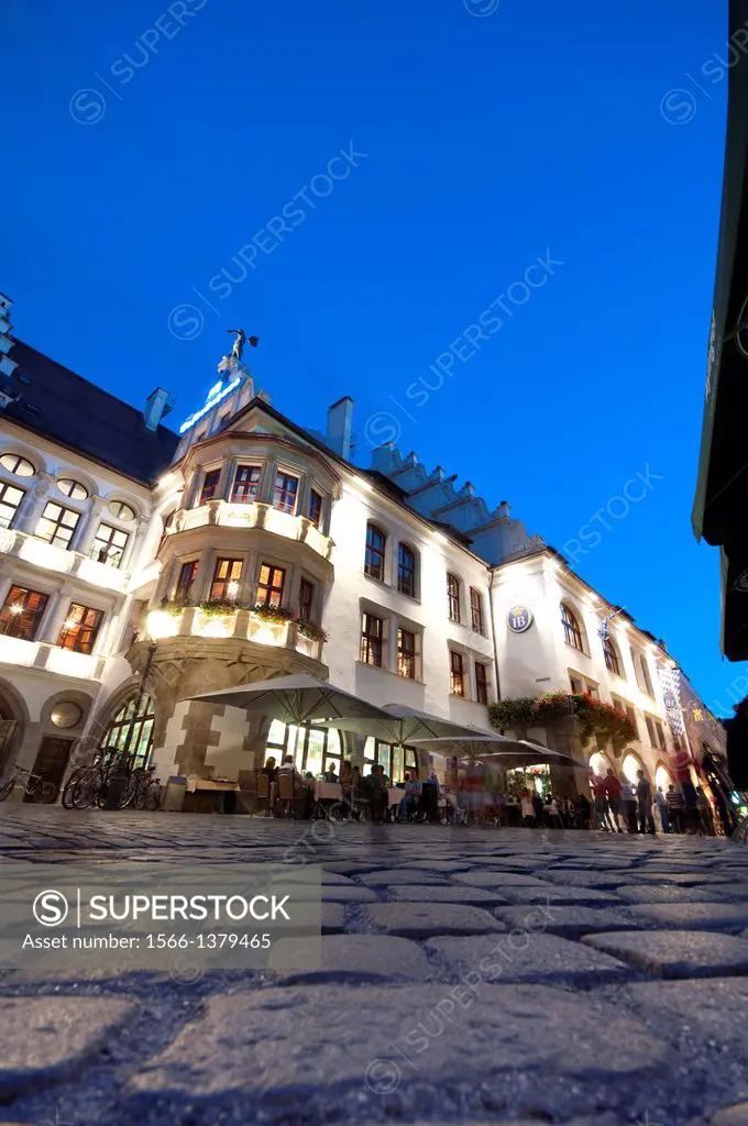 Germany, Bavaria, Munich, Platzl Square, Hofbrauhaus Famous Beer Hall.