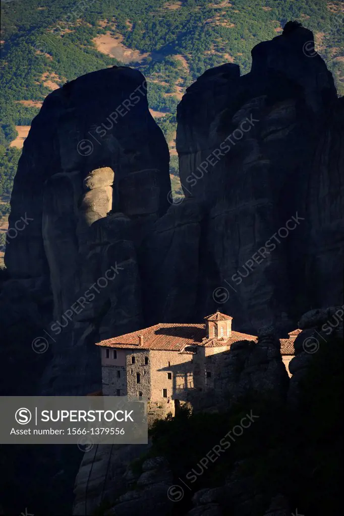 Greece, Thessaly, Meteora, World Heritage Site, Roussanou (Agia Barbara) nunnery.