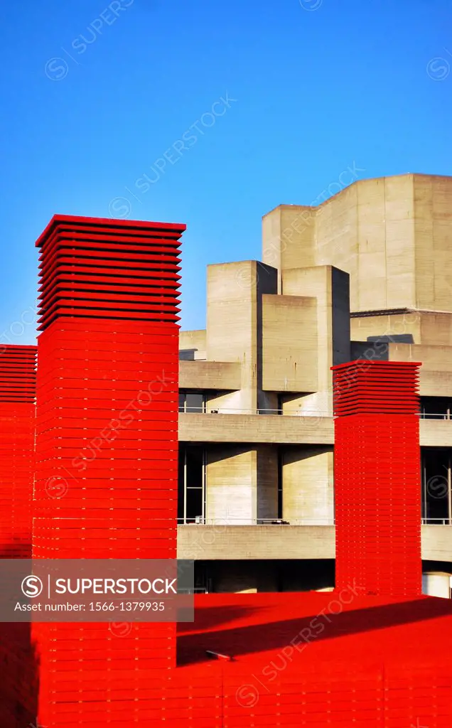 ´´´The Red Shed´´ - the temporary National Theatre while the main one, which is in the background and and famed for its brutalist architecture, is bei...