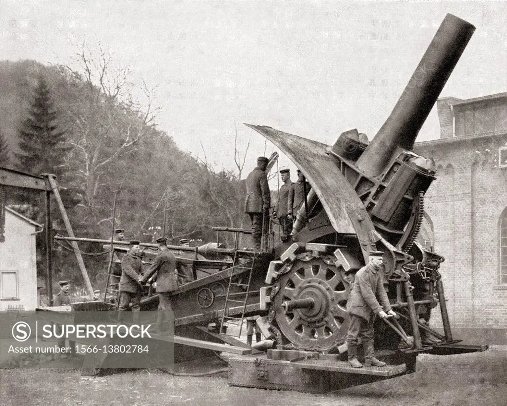 A Big Bertha, a heavy howitzer gun developed in Germany at the start of World War One. From Meyers Lexicon, published 1927.