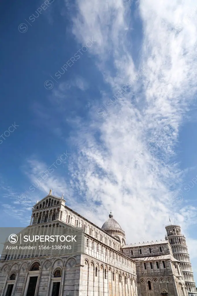 Pisa,Tuscany,Italy.Torre pendente and Duomo di Santa Maria Assunta.