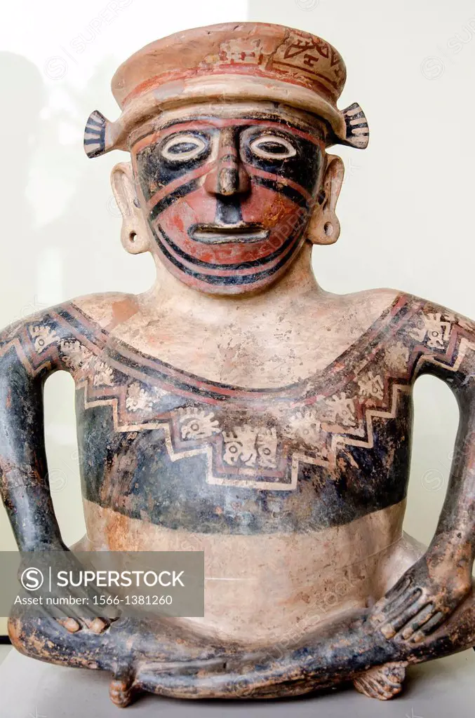 Ceramic vessel Wari culture 500AC-1000AC Perú