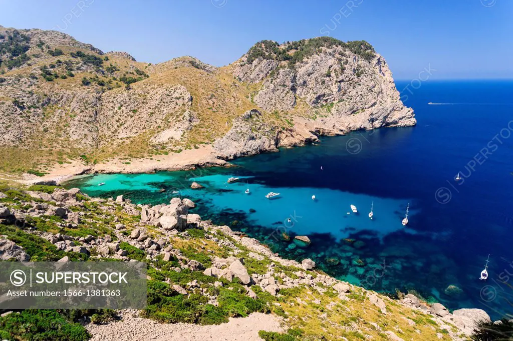 recreational enbarcaciones, Cala Figuera Beach, Formentor Peninsula, Pollensa. Natural Park of the Sierra de Tramuntana. Mallorca. Balearic Islands. S...