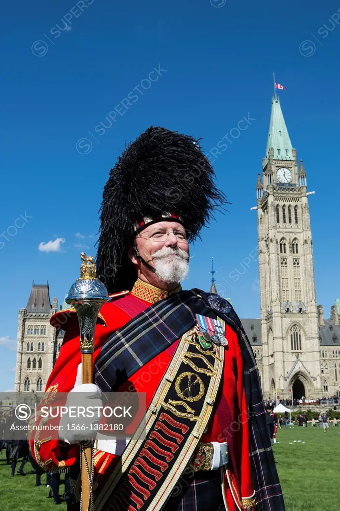 Canada , Ottawa City ,Parliament Hill, Parliament Bldg. Central Block , Parade.