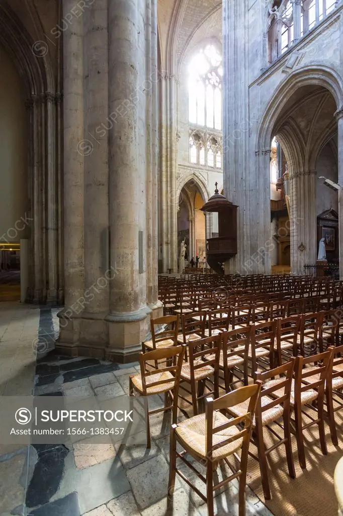 Pews and impressive columns in the Saint Gatien´s Cathedral in Tours, Indre-et-Loire, France, Europe