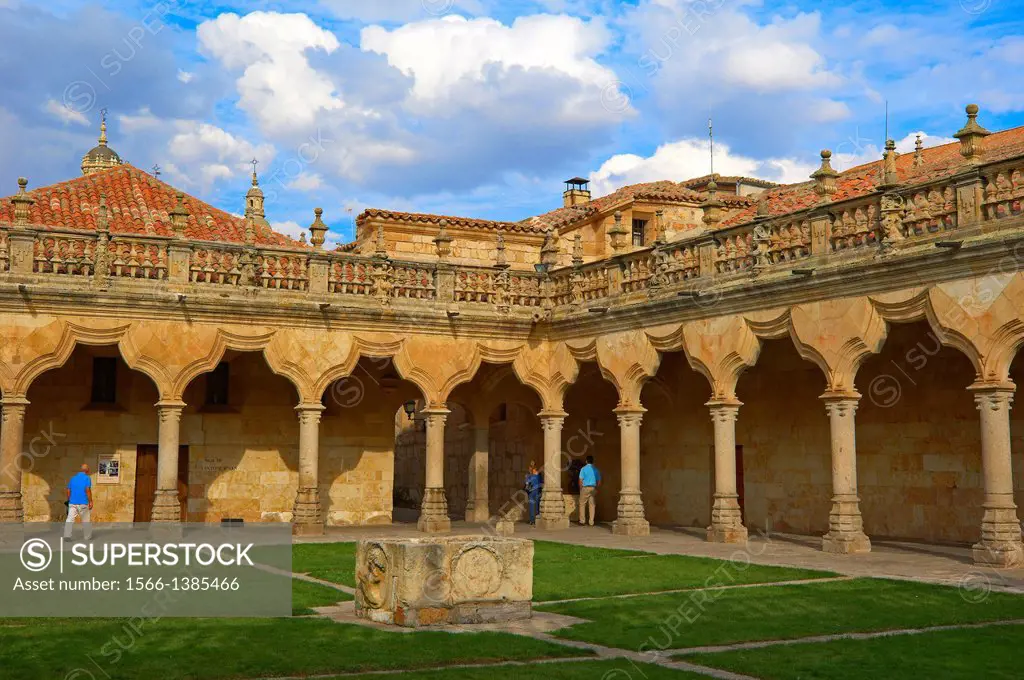 Salamanca, Minor Schools, Courtyard 16th century, Castilla-Leon, Spain.