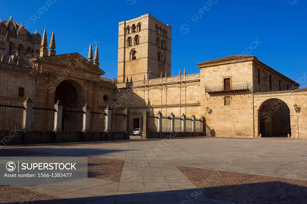 Zamora, Cathedral, Silver Route, Via de la Plata, Castilla-Leon, Spain.