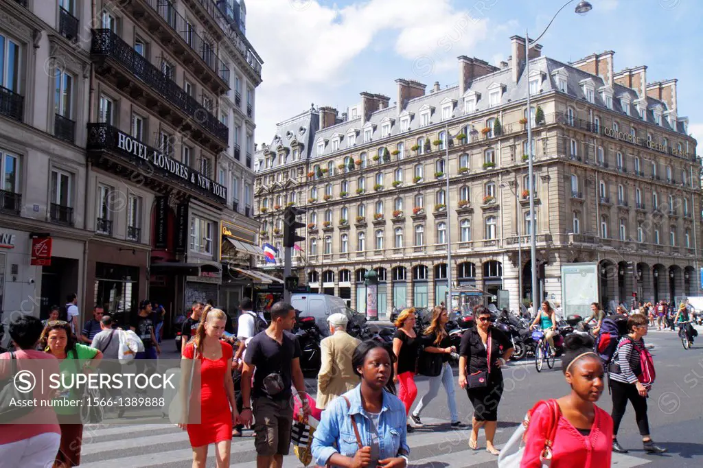 France, Europe, French, Paris, 8th 9th arrondissement, Place du Havre, pedestrians, street, Black, woman, man, Hotel Londres & New York, Haussmann apa...