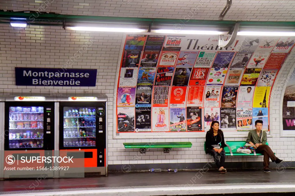 France, Europe, French, Paris, 6th 14th 15th arrondissement, Montparnasse Bienvenue Metro Station Line 4 6 12 13, subway, public transportation, platf...
