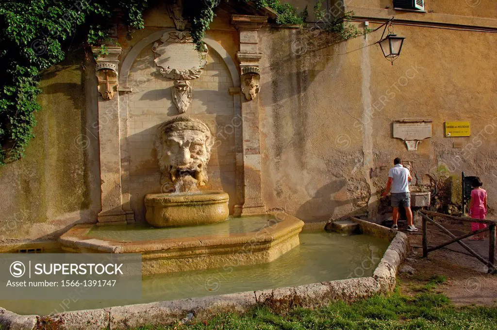 Mascherone Fountain (Fontana del Mascherone), Spoleto, Perugia Province, Umbria, Italy