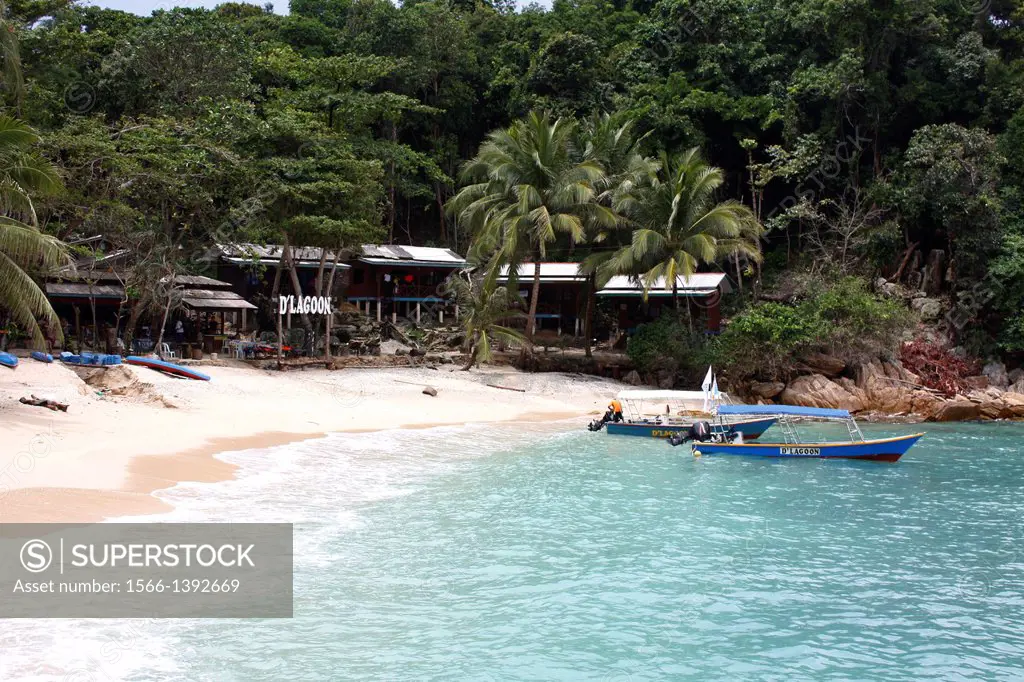 House on the beach with palms and the sea, Island Pulau Perhentian Kecil, D´Lagoon, Terengganu, Malaysia.