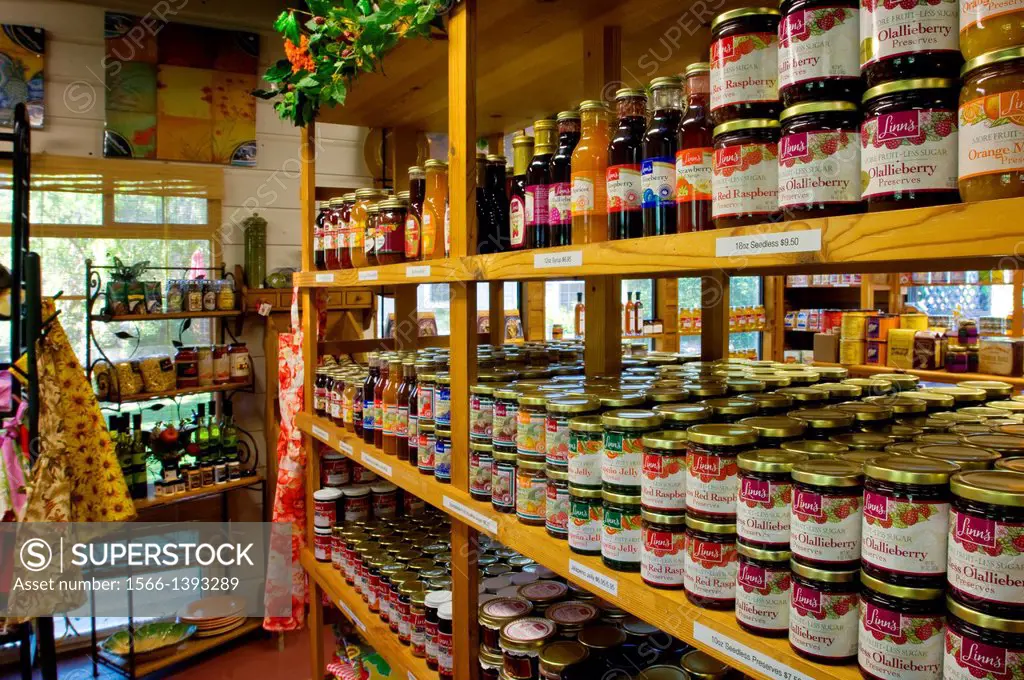 Linn's Original Farm Store, known for fresh berry Jellies and pies, near Cambria, California.