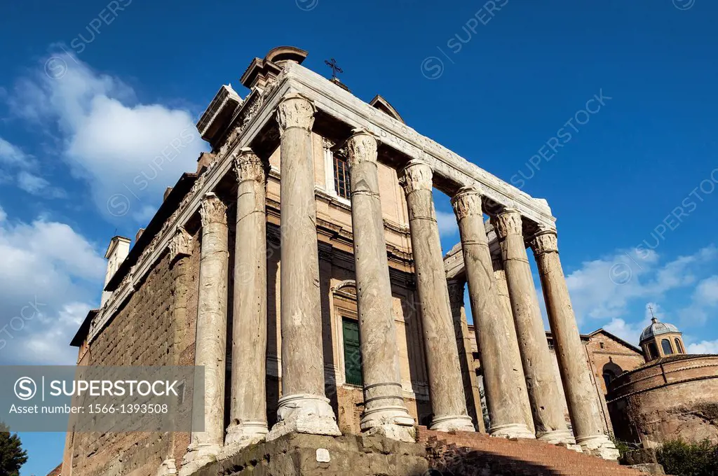 Temple of Antoninus and Faustina, also church of San Lorenzo in Miranda, The Roman Forum, , Historic City, Rome, Italy, Europe.