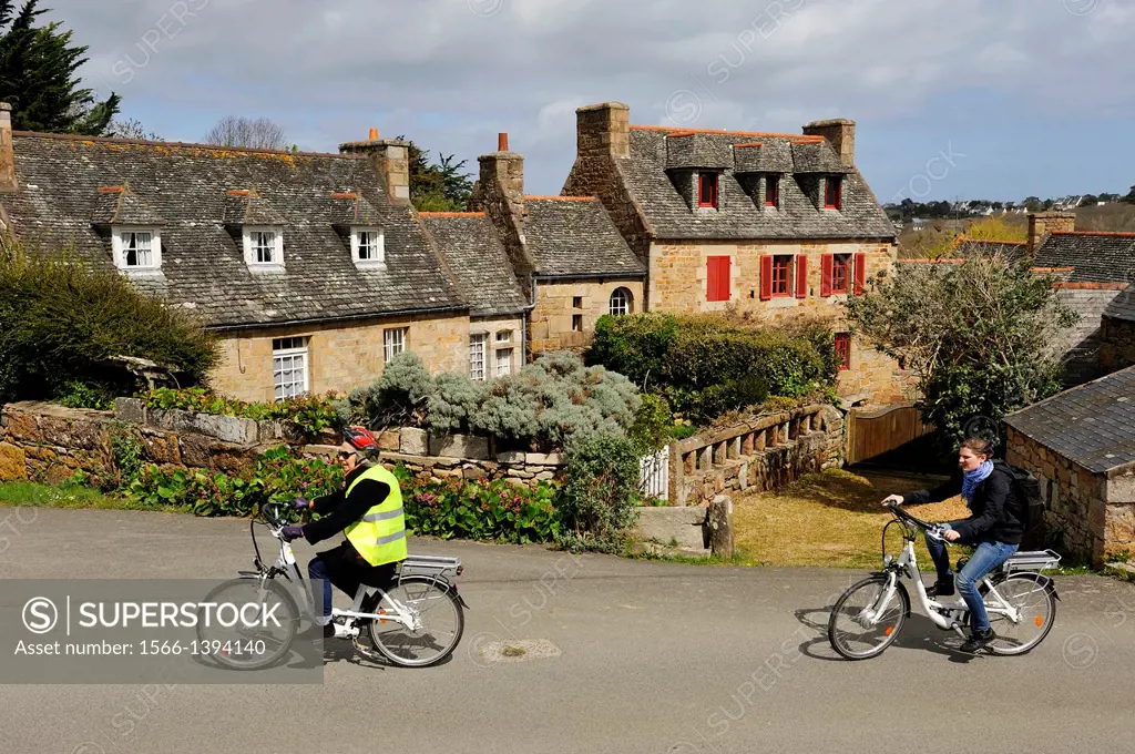 bike ride around Trebeurden, Cotes-d´Armor department, Region of Brittany, France, Europe.