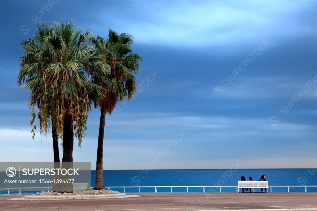 Grey sky above La Promenade des Anglais in Nice city, Alpes-Maritimes, Provence-Alpes-Côte d´Azur, France