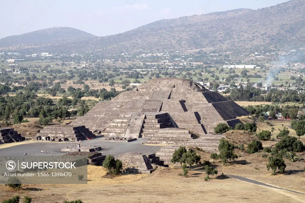 View of the Pyramid of moon building. Teotihuacan, Mexico.