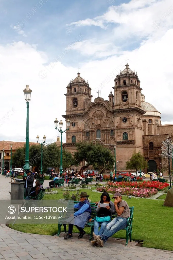 Plaza de Armas and the Cathedral in the background, Cuzco, Peru.