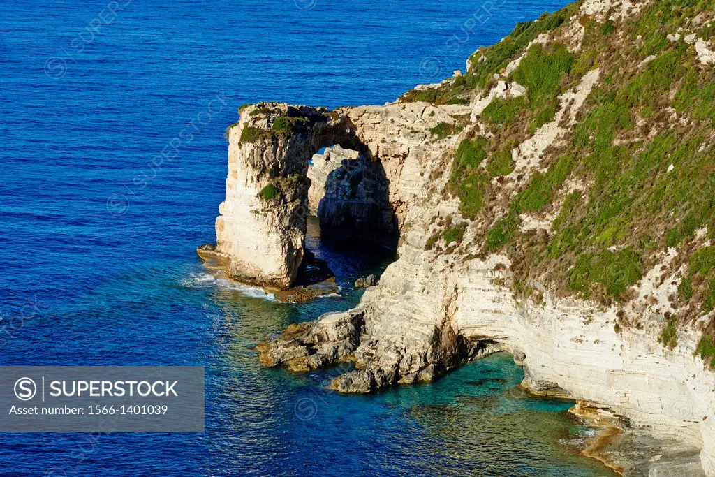 Greece, Ionian island, Paxi, Tripitos Arch.