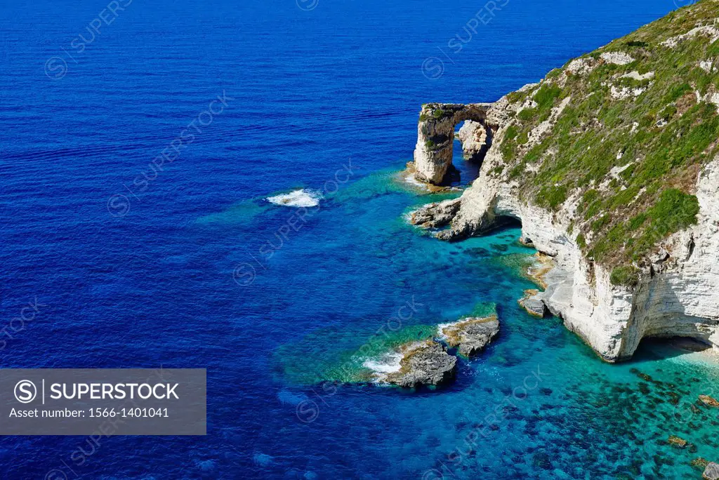 Greece, Ionian island, Paxi, Tripitos Arch.