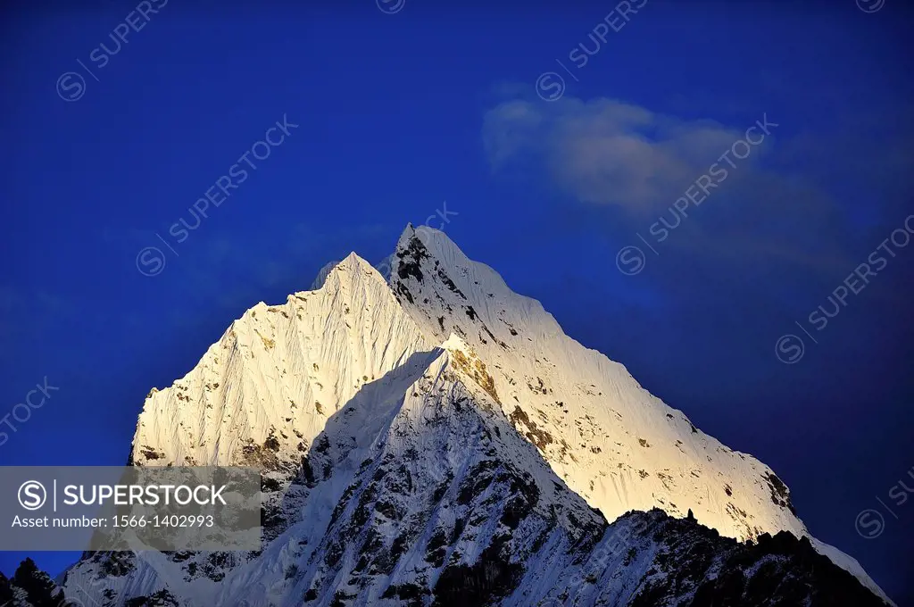 Thamserku Peak, 6623 mts., Sagarmatha National Park, the Himalaya range, Khumbu area, Solukhumbu District, Sagarmatha Zone, Nepal