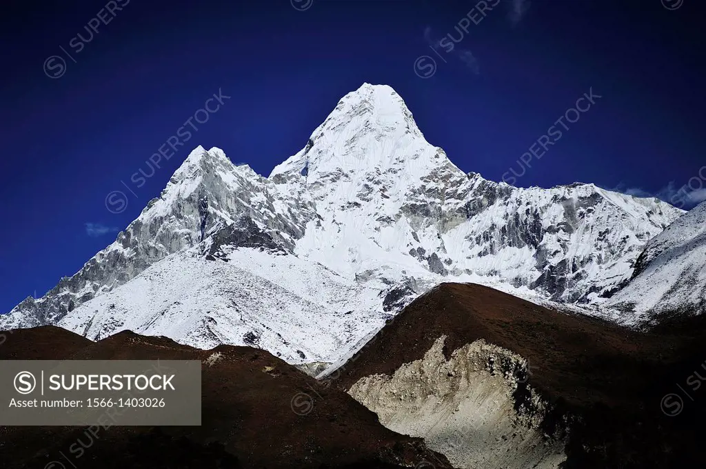 Ama Dablam Peak, 6.812 mts., Sagarmatha National Park, the Himalaya range, Khumbu area, Solukhumbu District, Sagarmatha Zone, Nepal