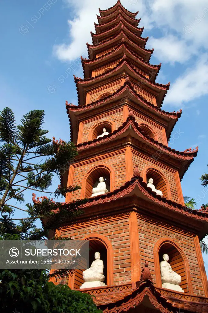Tran Quoc Pagoda in Hanoi is the oldest pagoda in the city, originally constructed in the sixth century, making it more than 1400 years old. When foun...