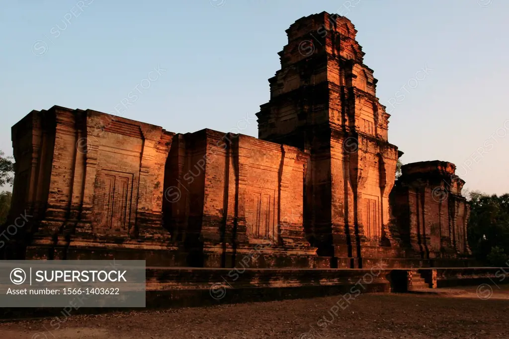Prasat Kravan is a small 10th century temple consisting of five reddish brick towers on a platform, located at Angkor, Cambodia south of Srah Srang. T...
