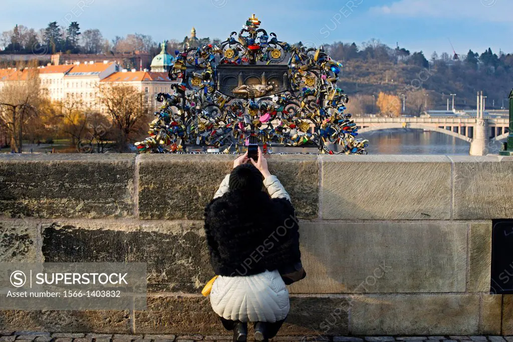 Padlocks on the Charles Bridge . Charles Bridge will never cease to fascinate painters, photographers and poets who flatter him in his works. When the...