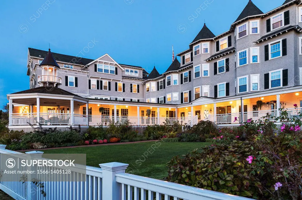 Harbor View Hotel at dusk, Edgartown, Martha´s Vineyard, Massachusetts, USA.