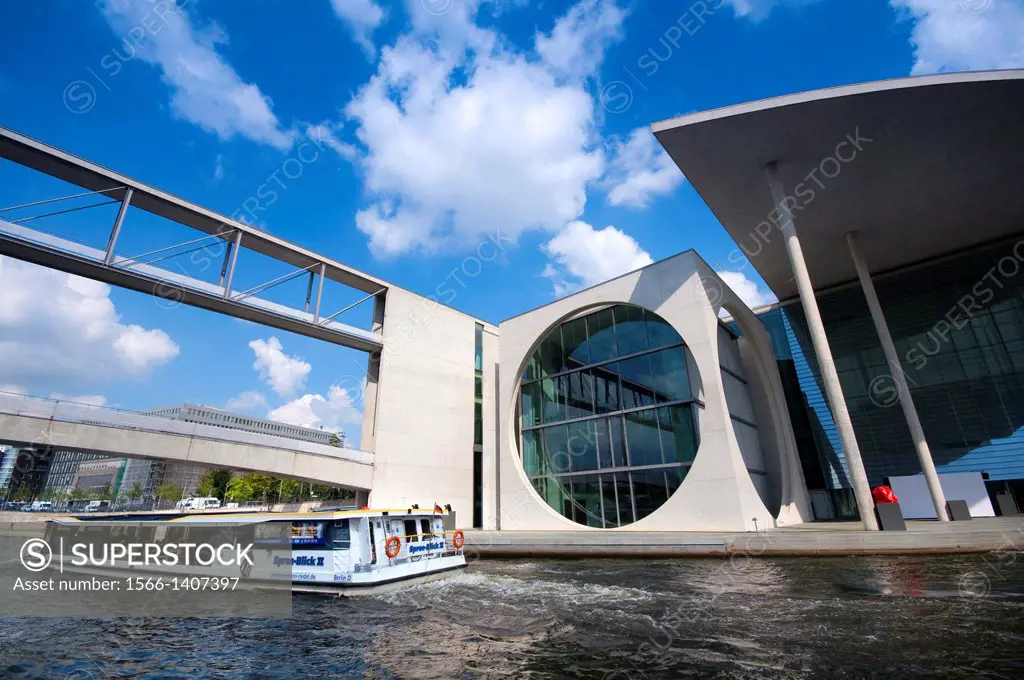 Germany, Berlin, Band des Bundes Government Ministries Complex Straddles the River Spree.