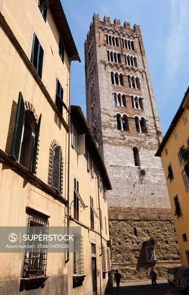 Bell Tower, Basilica of San Frediano, Romanesque church, Lucca, Tuscany, Italy, Europe.